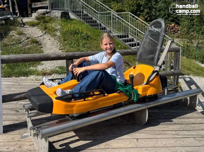Handballcamp bad Tölz_ Probe-Rodeln